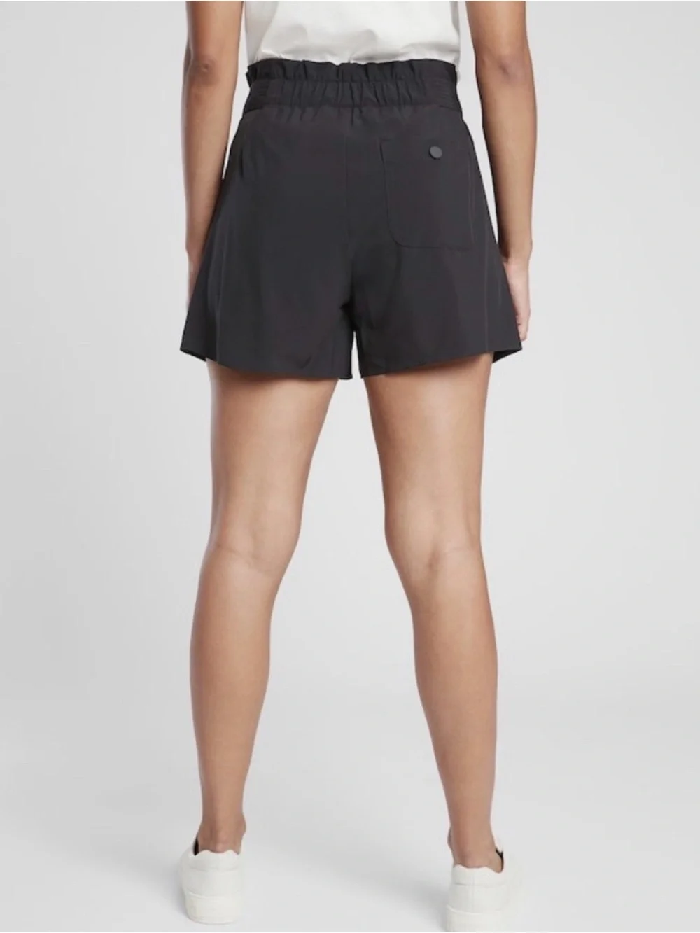Athleta Skyline ii Black Paperbag Shorts with Tie Belt Size 10